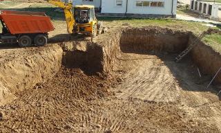 Рытье котлованов под фундамент в Скопине – цена от 2594 руб. за м3 | 2Землекопа-Скп